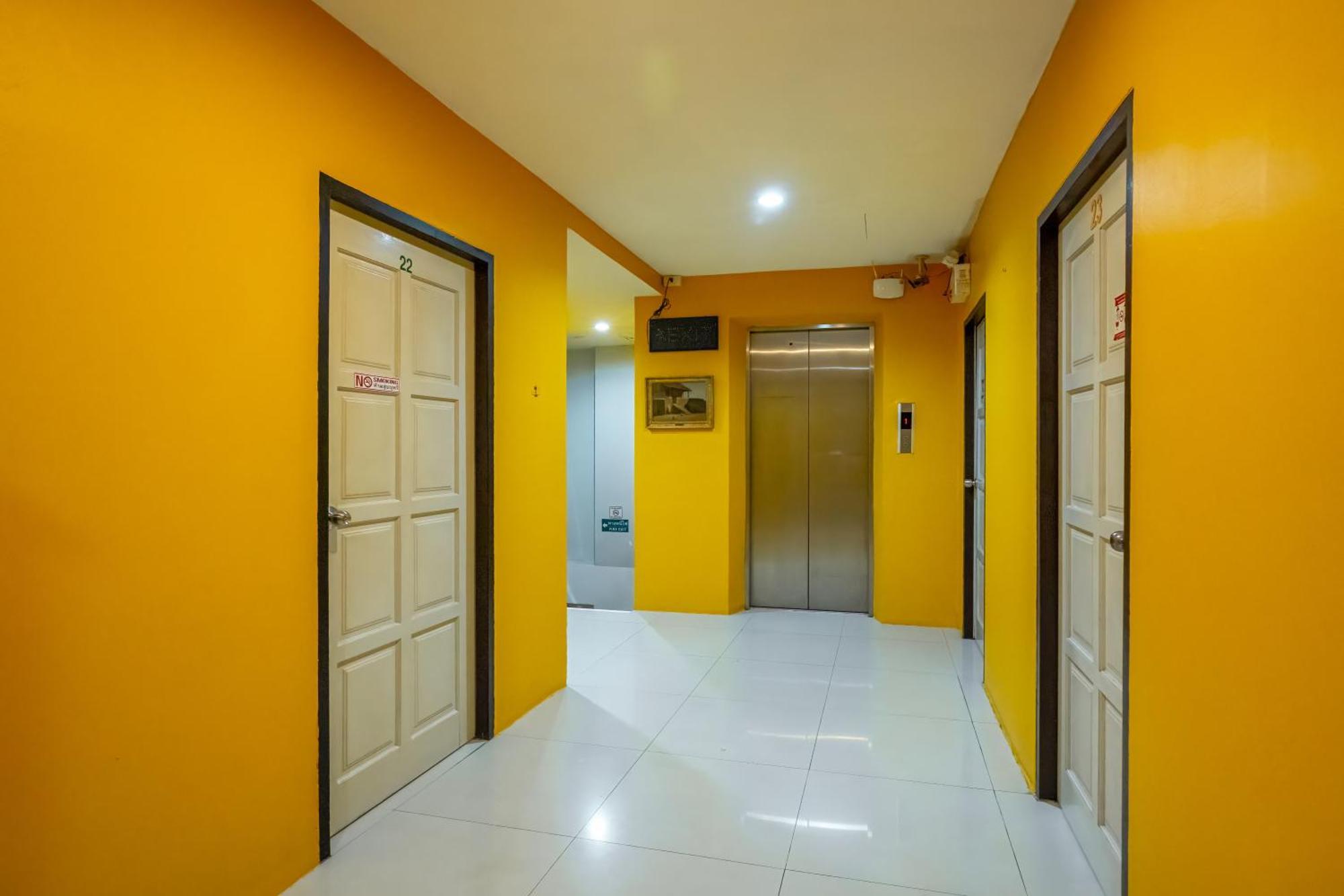 Nice To Meat You Rooms Patong Exterior photo