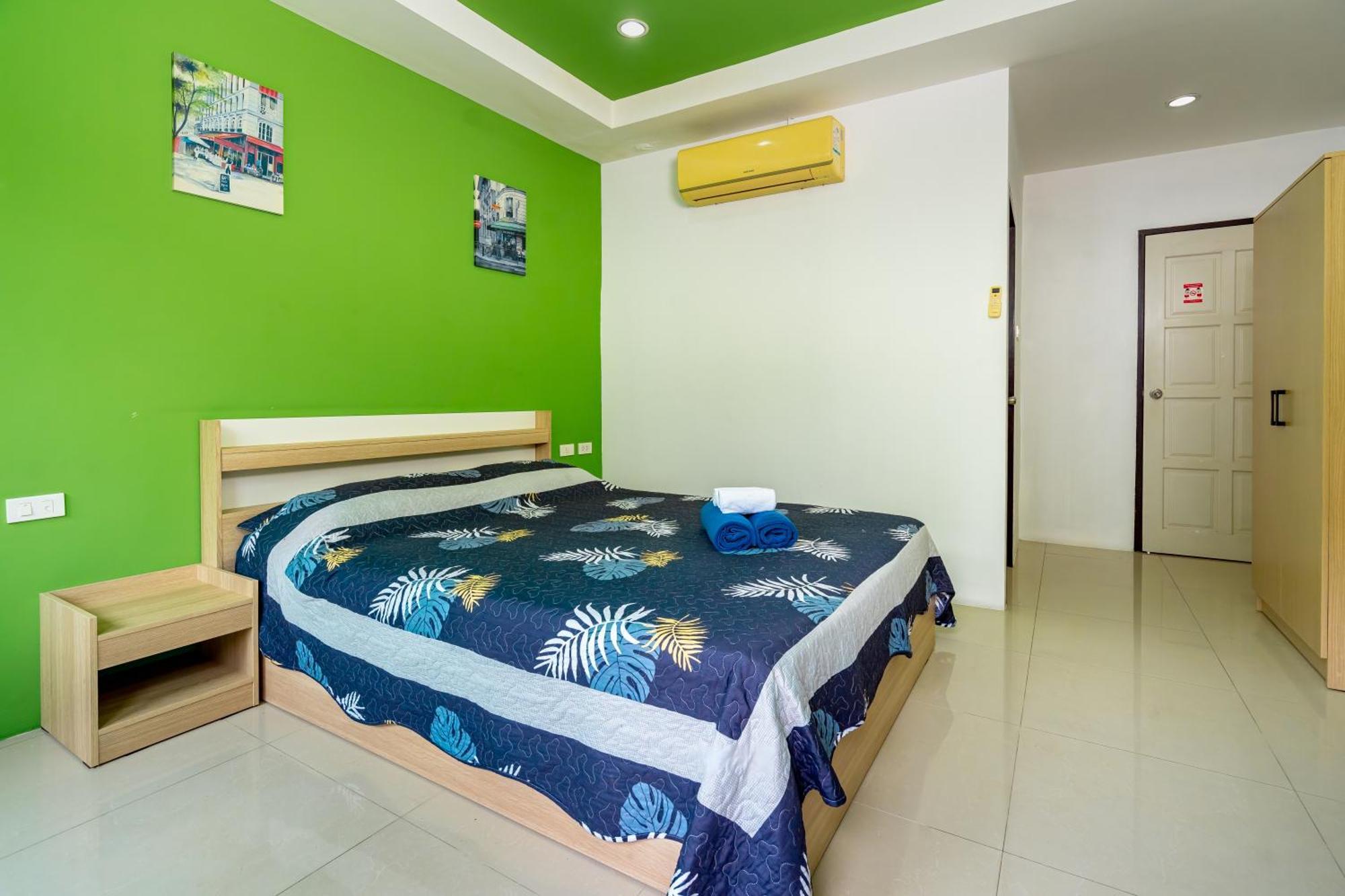 Nice To Meat You Rooms Patong Exterior photo
