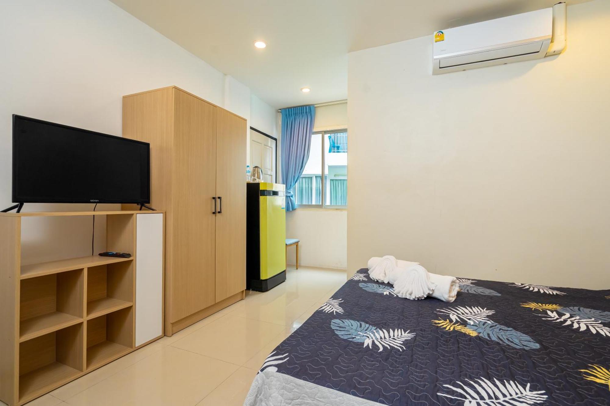 Nice To Meat You Rooms Patong Exterior photo